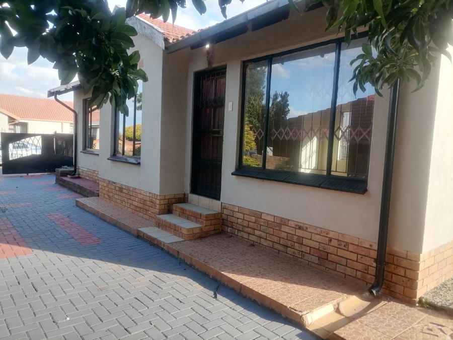3 Bedroom Property for Sale in Tlhabane West North West